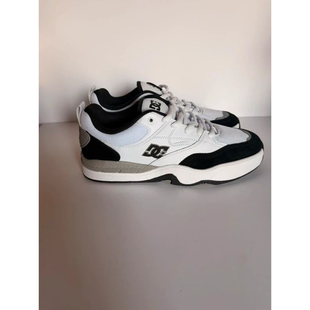 DC men sneakers